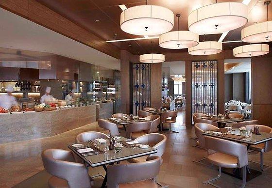 Shanghai Marriott Hotel Pudong East - Only A 30 Minute Drive From Disney Екстер'єр фото