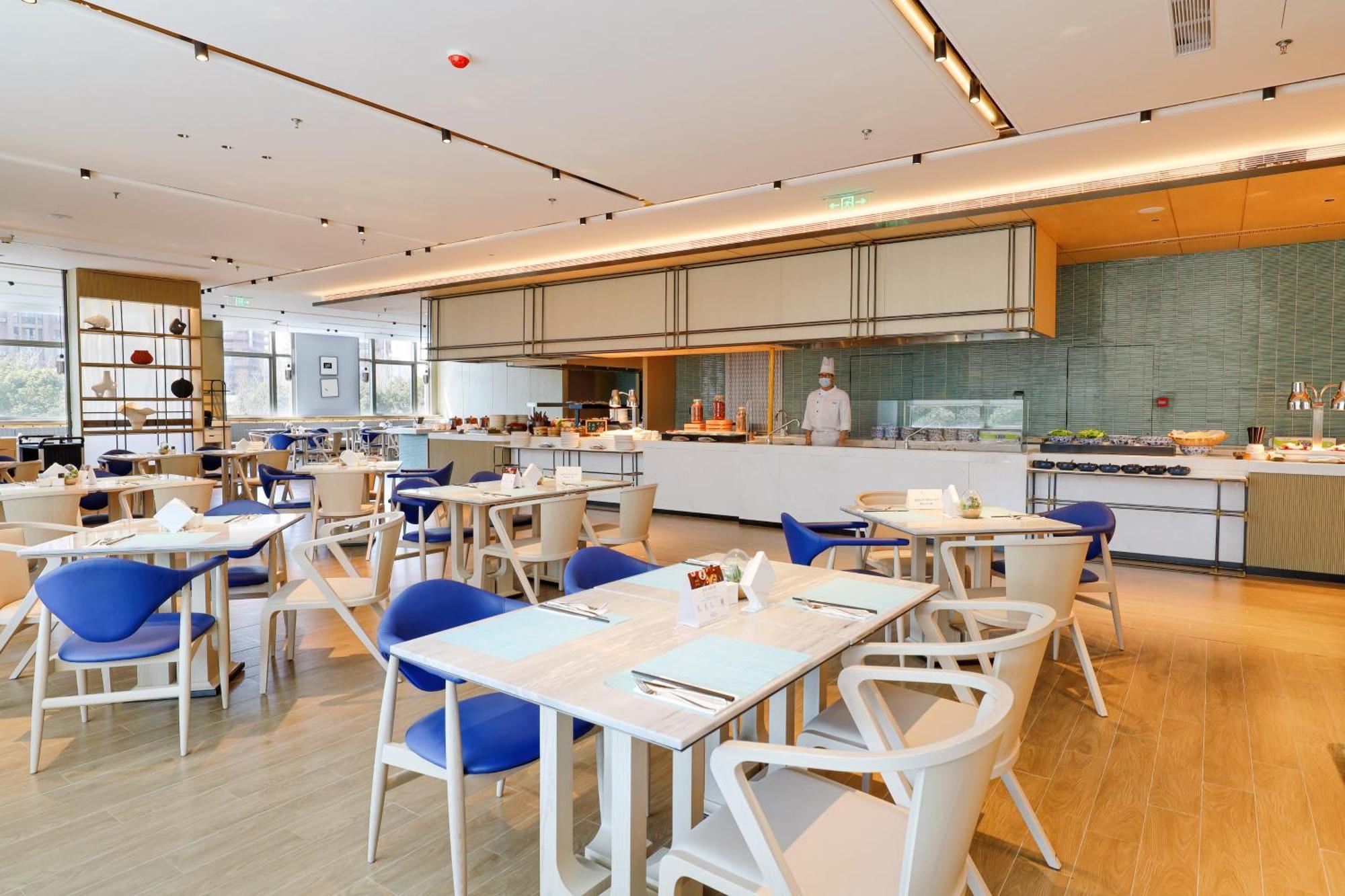 Shanghai Marriott Hotel Pudong East - Only A 30 Minute Drive From Disney Екстер'єр фото