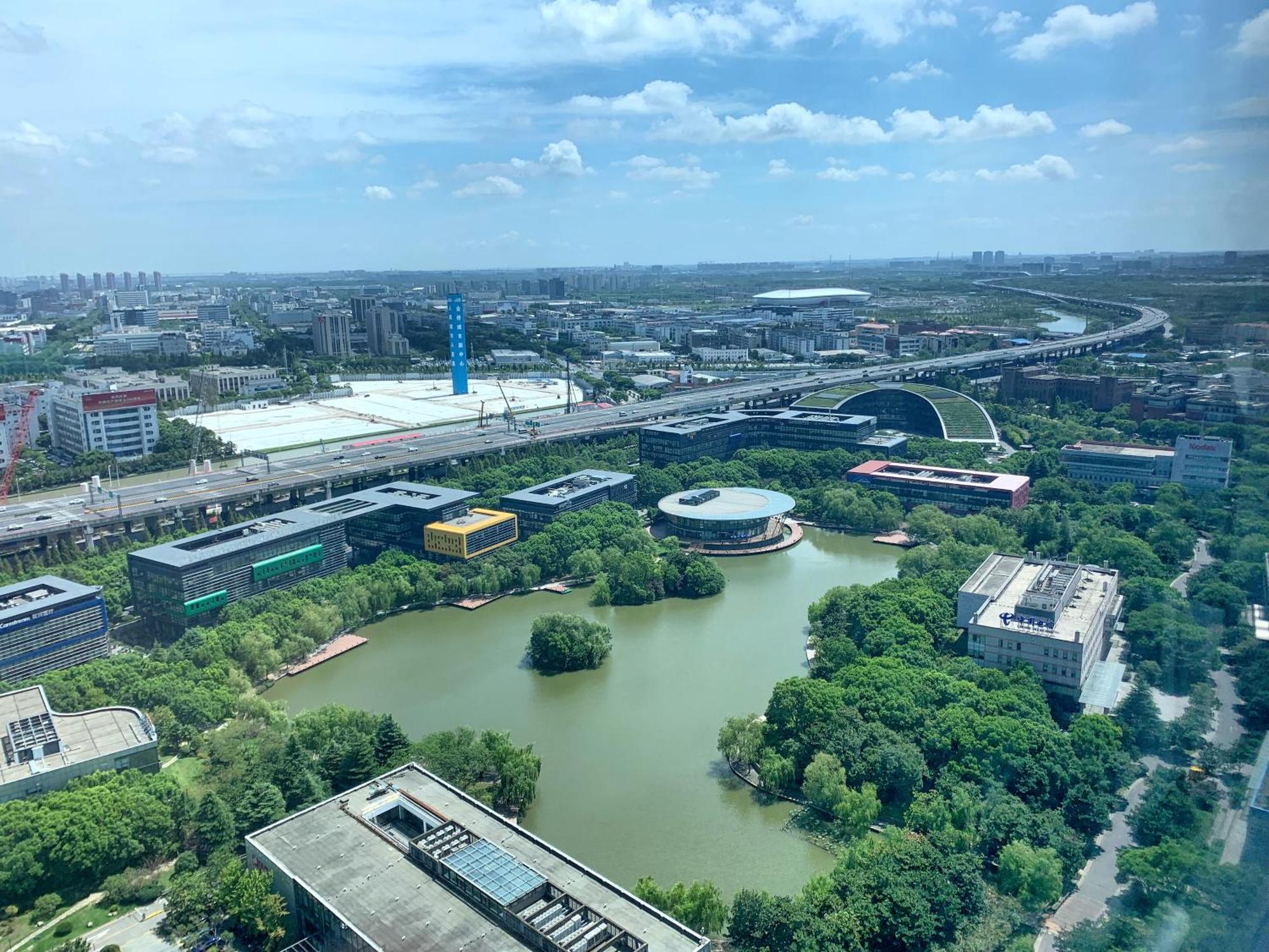 Shanghai Marriott Hotel Pudong East - Only A 30 Minute Drive From Disney Екстер'єр фото