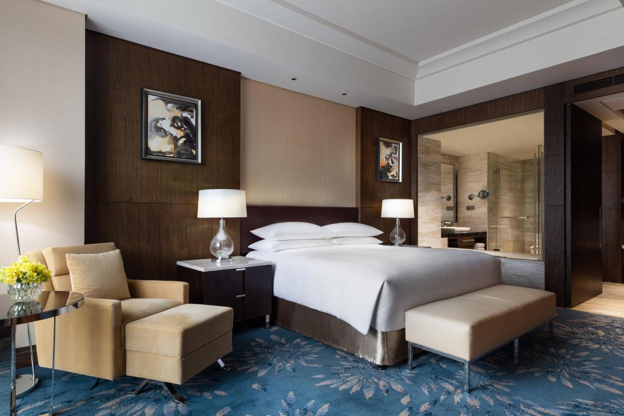 Shanghai Marriott Hotel Pudong East - Only A 30 Minute Drive From Disney Екстер'єр фото